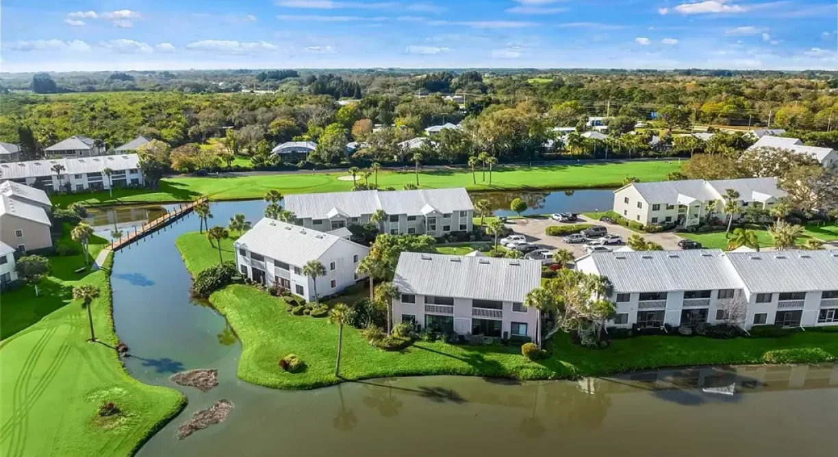 5720-Pelican-Pointe-Dr-Unit-3-Drone