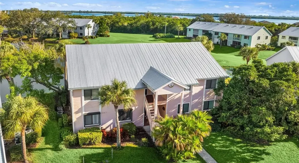 5720-Pelican-Pointe-Dr-Unit-3-Outdoor-Shot